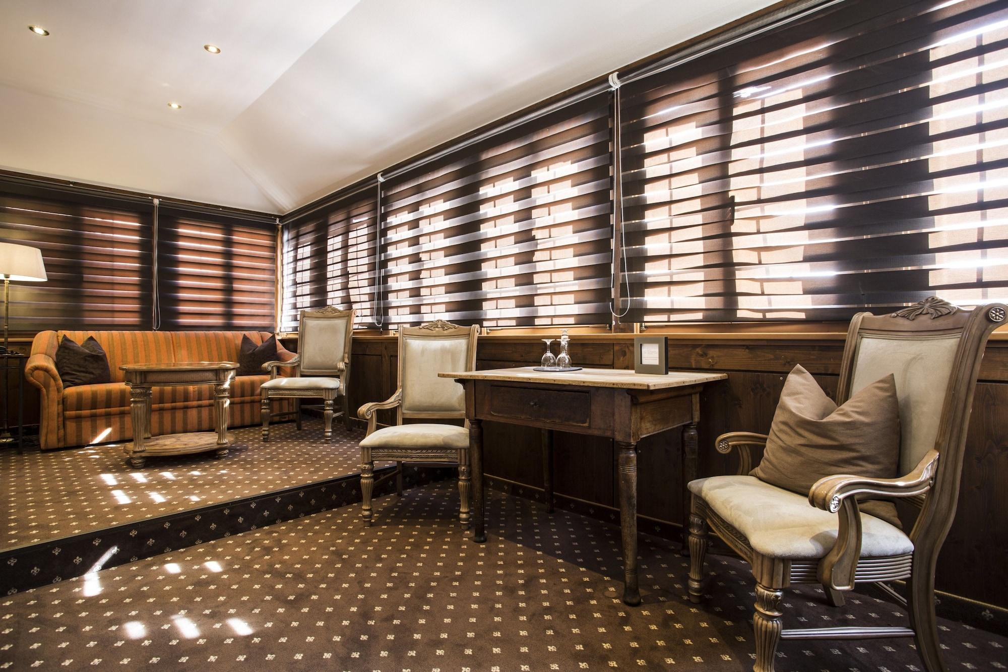 Meiser Altstadt Hotel 딘클스버 외부 사진