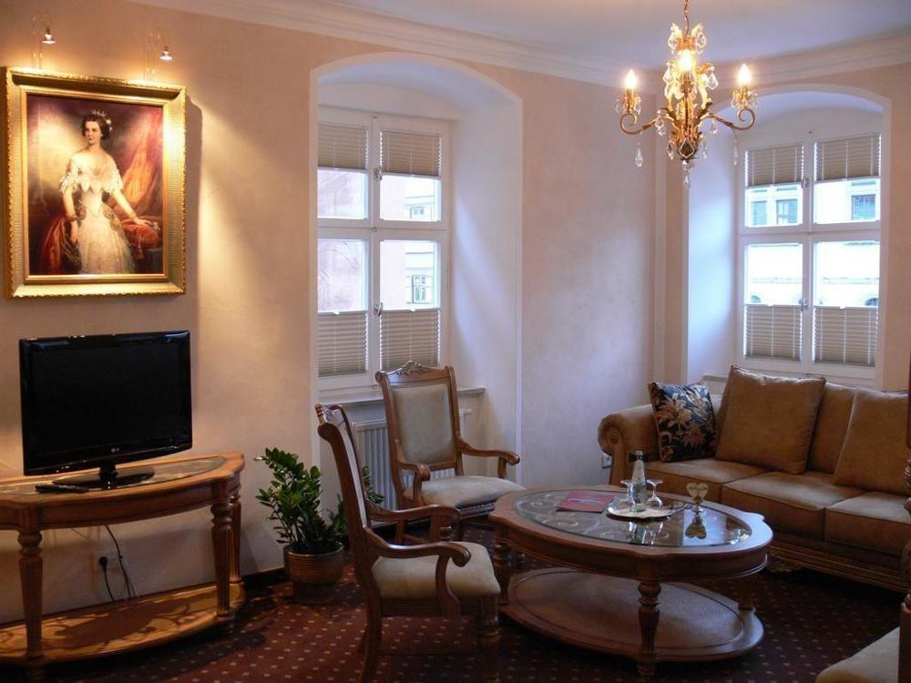 Meiser Altstadt Hotel 딘클스버 외부 사진