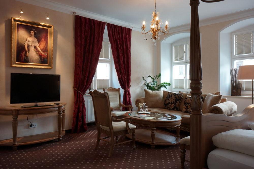 Meiser Altstadt Hotel 딘클스버 외부 사진