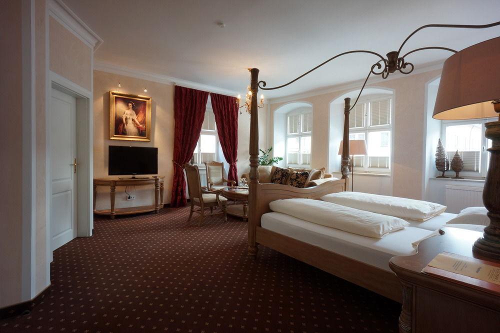 Meiser Altstadt Hotel 딘클스버 외부 사진