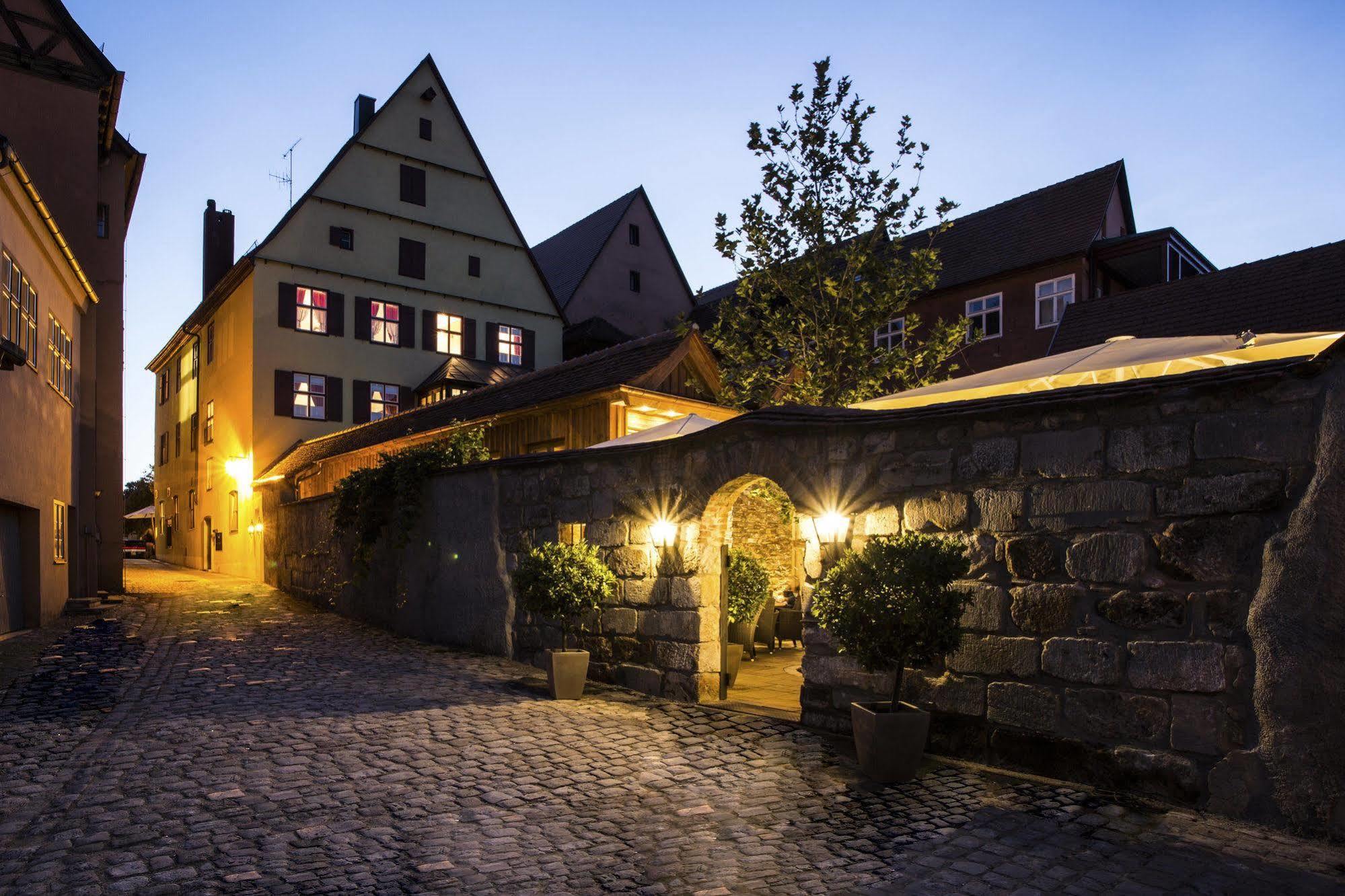 Meiser Altstadt Hotel 딘클스버 외부 사진